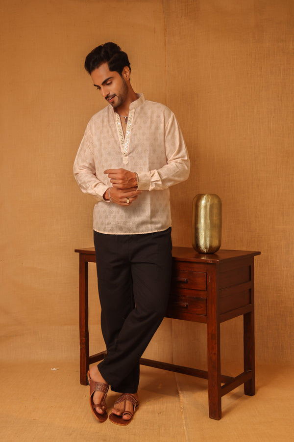 Sutradhaar Men’s Short Kurta