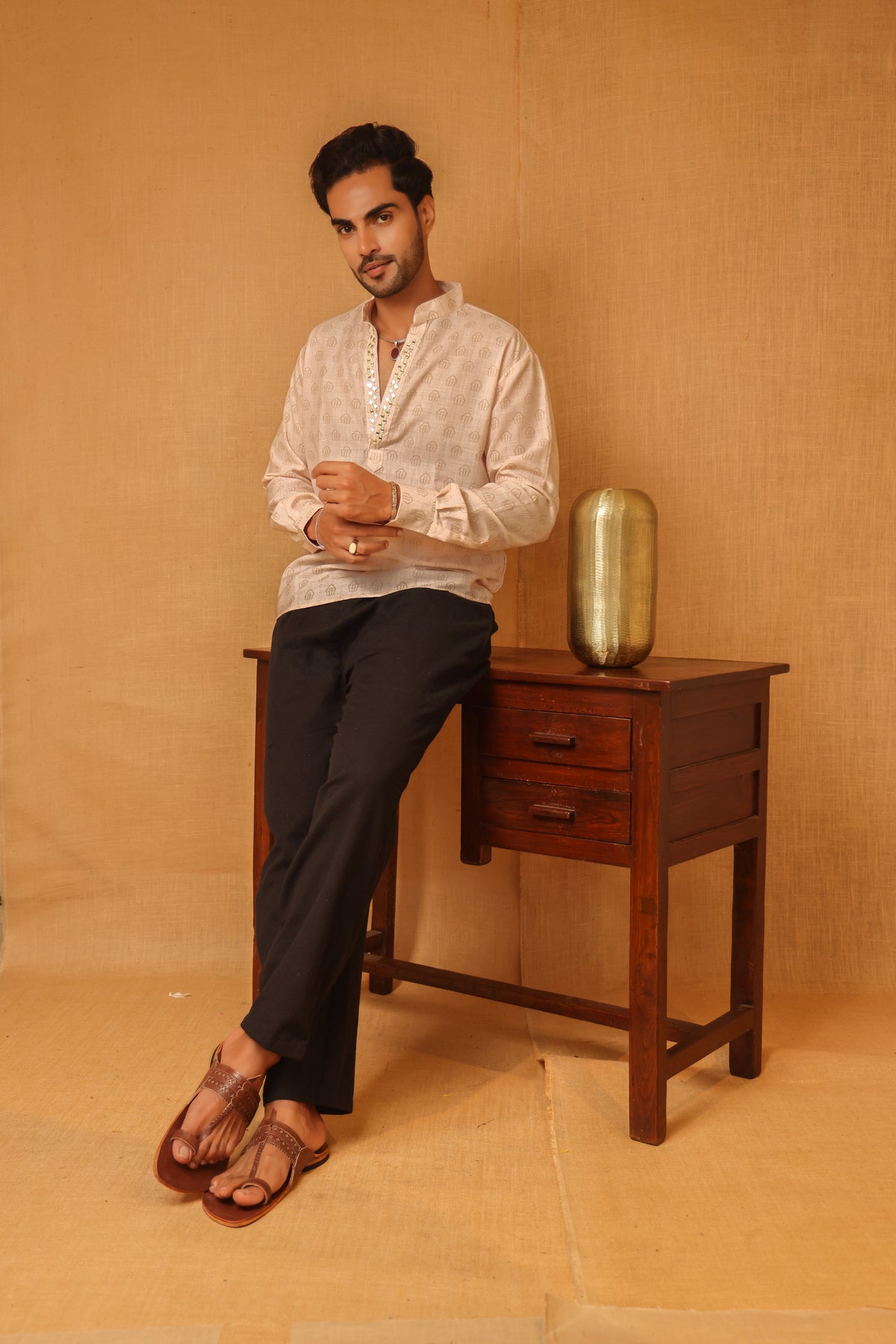 Sutradhaar Men’s Short Kurta
